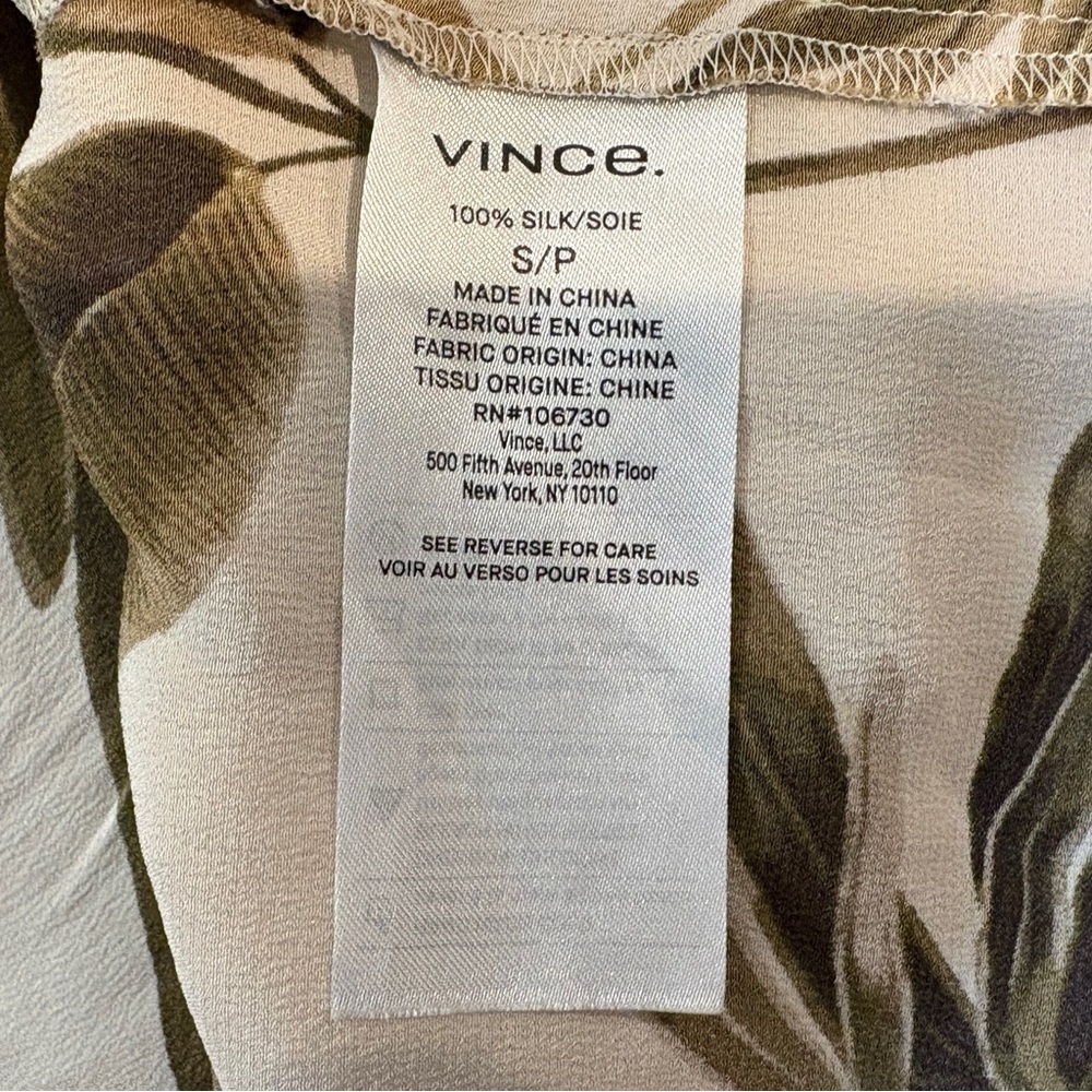 Vince Womens Blouse Floral Cream Short Sleeve Silk Sz. S - Picture 7 of 8